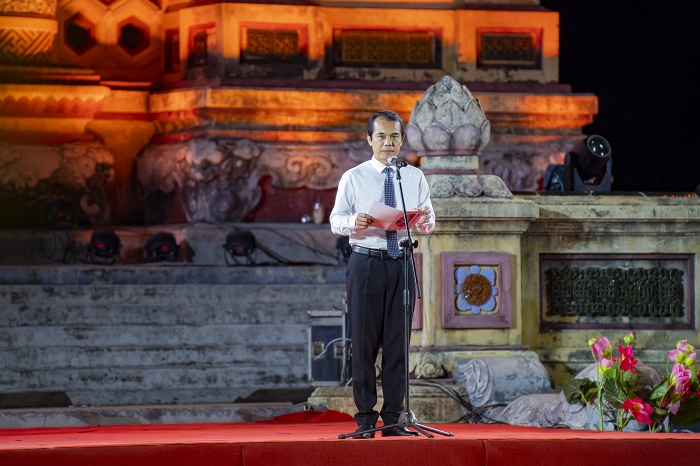 Ông Võ Lê Nhật - Chủ tịch UBND TP. Huế, Trưởng Ban tổ chức Festival nghề truyền thống Huế 2023 phát biểu tại lễ khai mạc.